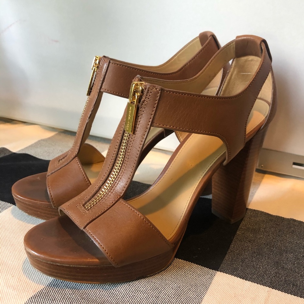 Micheal Kors “Berkley” T-strap tan leather heels